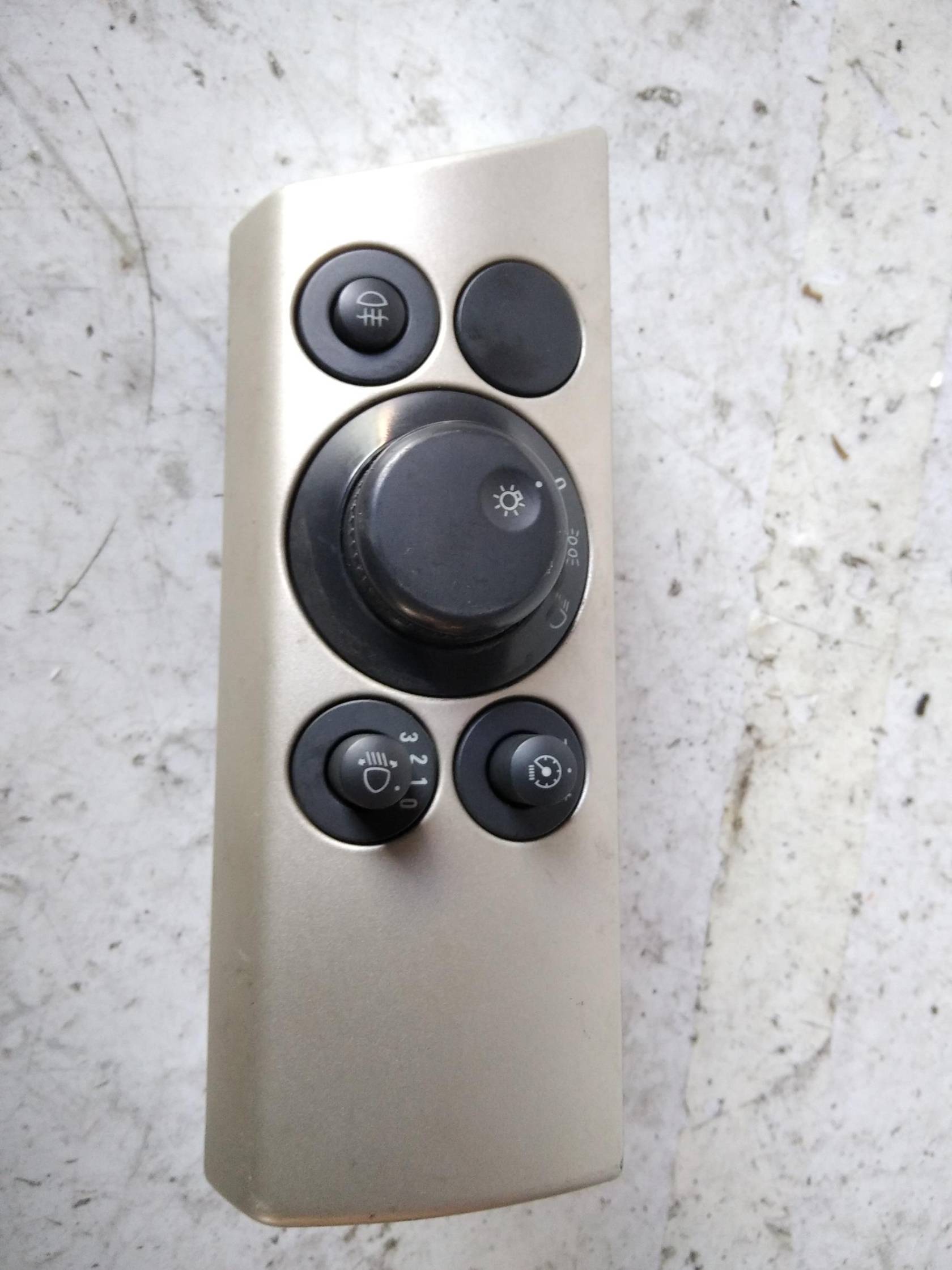 Interruttore blocco comando luci